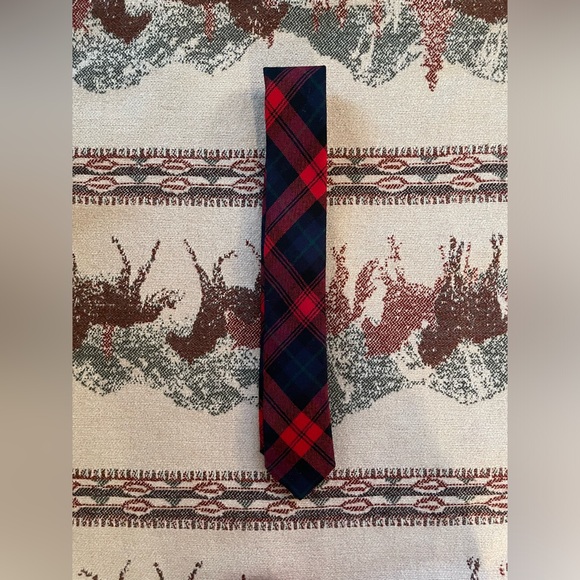 Assorted J crew neckties and pocket squares - Picture 2 of 5